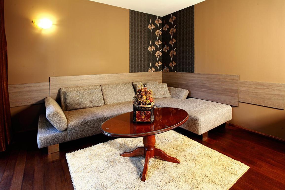 Hotel Sator บิโตลา ห้อง รูปภาพ