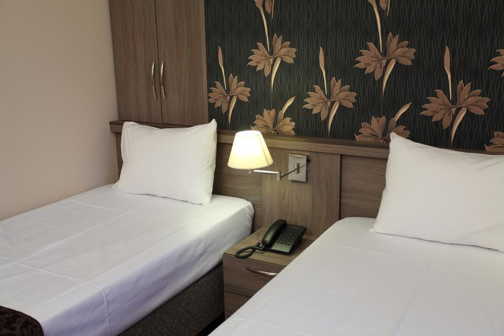 Hotel Sator บิโตลา ห้อง รูปภาพ